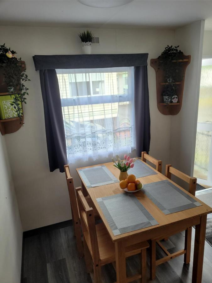 The Sunny Bunny Holiday Home Ballantrae Экстерьер фото