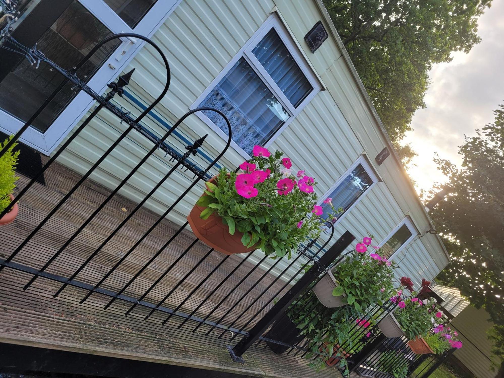 The Sunny Bunny Holiday Home Ballantrae Экстерьер фото